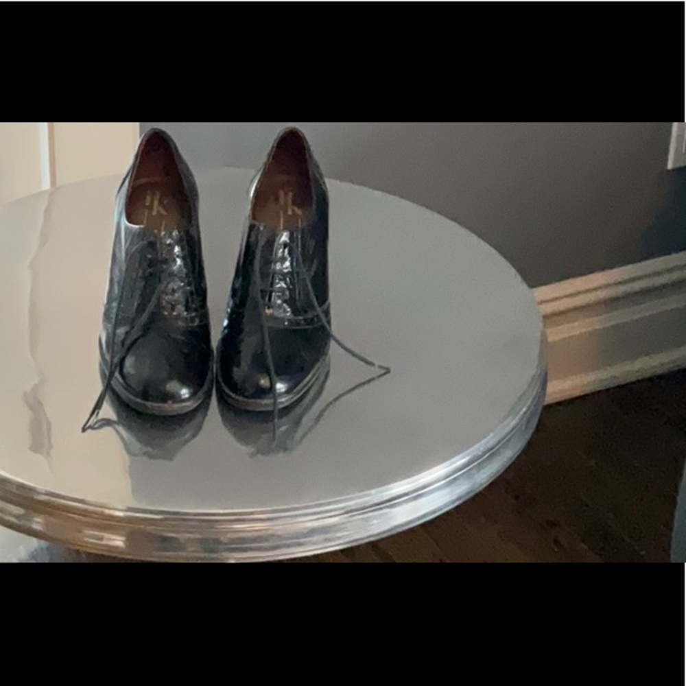 Peter Kaiser Black Patent Leather Lace-up Heeled